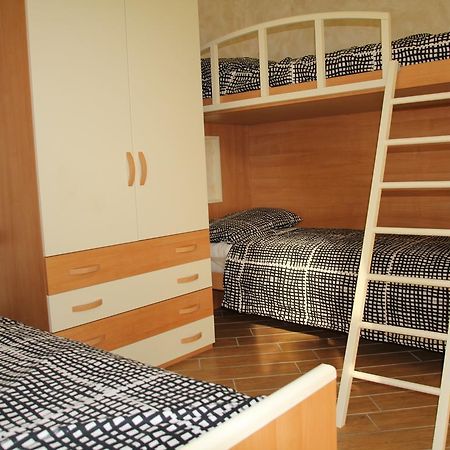 Agriturismo Il Sorriso Dei Figli Argegno Chambre photo
